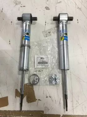 24-238304 Bilstein Pair Front Shock Absorbers For Chevy Silverado / Gmc Sierra