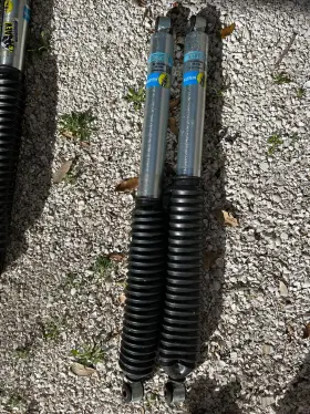 33-253190 Bilstein 128 Pair Of Rear B8 5100 Suspension Shock Absorbers For Ford F-150