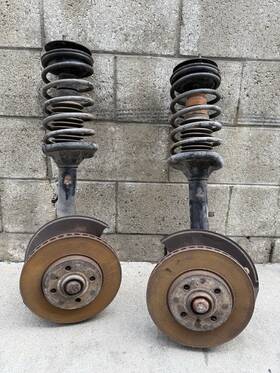 Bmw 31311127316 E30 1989 325i Strut Housing Set Left And Right With Dust Shields Oem Used