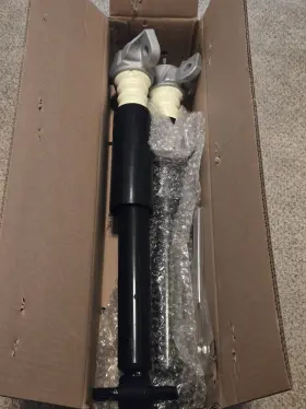 8346218 Fcs Pair Of Rear Shocks With Mount