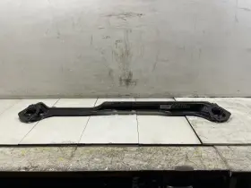 528.fd1g18 Ford 2018 Focus Se Sedan 2.0l Front Strut Tower Brace Oem