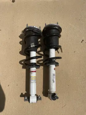 84721657 Gm Set Of Front Struts And Rear Shocks 2019-2024 Chevy Silverado Gmc Sierra Rancho
