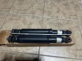 48530-0c150 Hitachi 2022 Toyota Tundra Oem Rear Shock Absorbers Pair