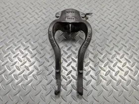 Dw933463ab Jaguar 2013 - 2015 Oem Xj Front Left Driver Side Shock Absorber Strut Bracket