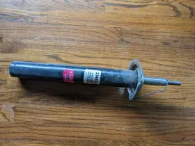 334674 Kyb 334675 Front Right Excel-g Strut Bmw 525i 528i 530i