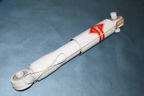 Kyb Kg4188a Rear Gas Shock Absorber - For Mitsubishi Tredia And Cordia 1983-1984