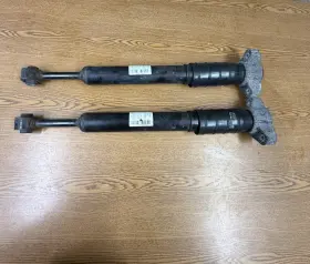 06700089000 Maserati 2014-2024 Ghibli Rear Right And Left Suspension Shock Absorber Strut Oem 06700089000 Maserati 2014-2024 Ghibli Rear Right And Left Suspension Shock Absorber Strut Oem