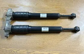 670002833 Maserati 2014-2020 Ghibli Left And Right Rear Shock Strut Absorber