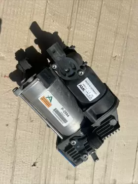 X164 Mercedes-benz 164 320 1204 2000-2006 W164 Gl450 Gl550 Air Suspension Compressor Pump V36