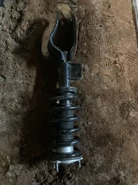 2288367-00-a Tesla Model Y Right Front Shock Strut Dual Motor 2020-2023 Damaged