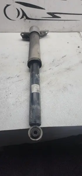 31476914 Volvo Xc40 Rear Right Passenger Side Shock Strut Absorber Oem 2019 - 2025