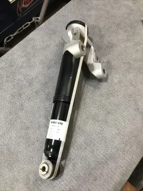 2017-2224 Volvo 32269402 New Oem Shock Absorber Rear S90 V90